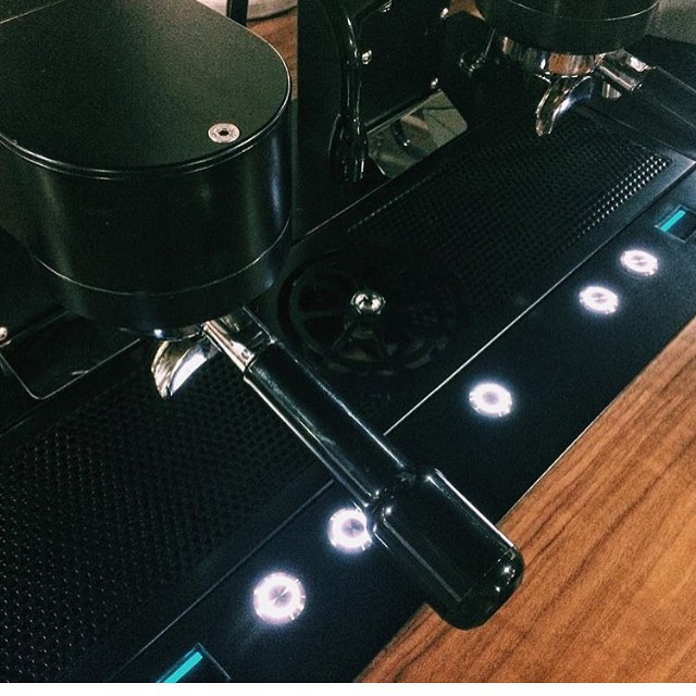 Went with @coffeegearsupply and @promisedlandcoffee to have a look at @mavamespresso . Pretty sweet looking machine. #regram